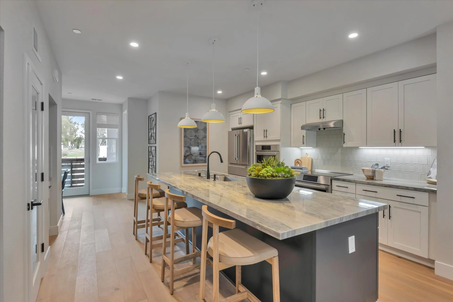 Townhomes — Dining & Terrace